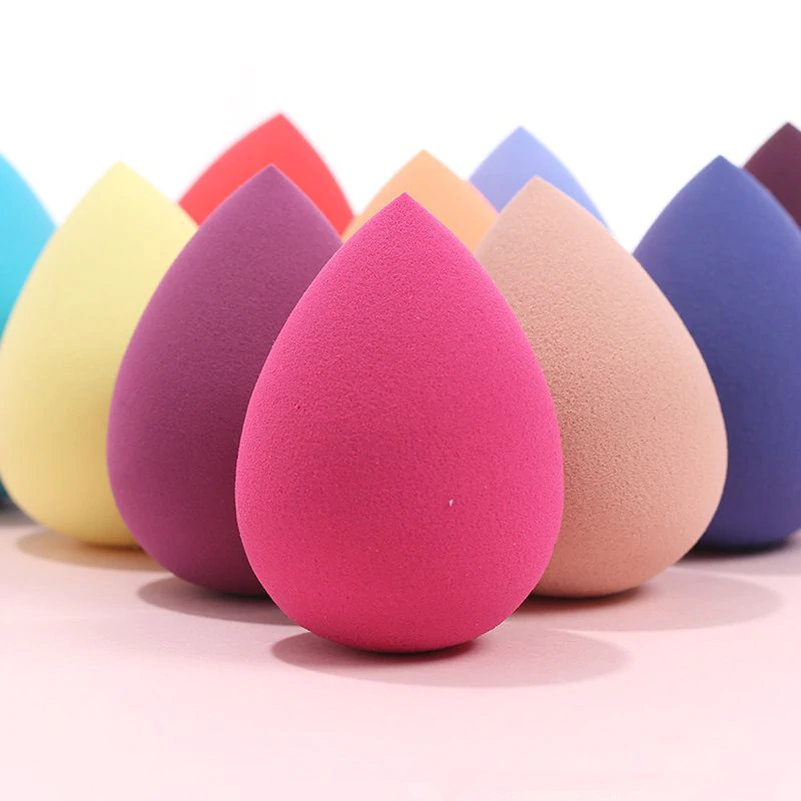 Éponge feuilletée de maquillage et cosmétique